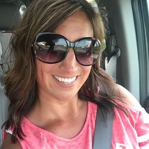 Meet your Posher, Lisa